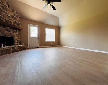 2513 Slalom Drive - Photo Thumbnail 17