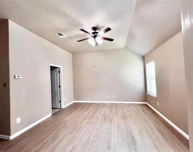 2513 Slalom Drive - Photo Thumbnail 12