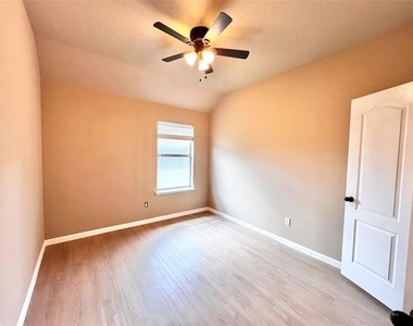 2513 Slalom Drive - Photo Thumbnail 22