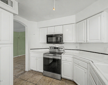 13166 W Cypress Street - Photo Thumbnail 15