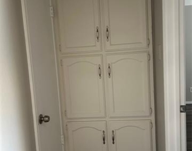 6621 N Park Drive - Photo Thumbnail 3