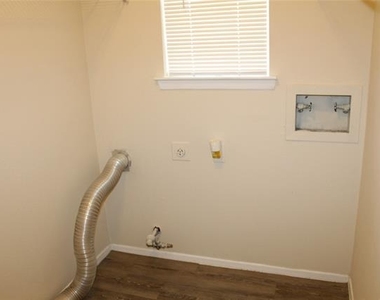 1903 N Floyd Road - Photo Thumbnail 16