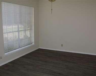1903 N Floyd Road - Photo Thumbnail 11