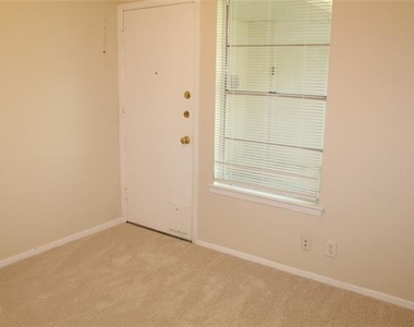 1903 N Floyd Road - Photo Thumbnail 9