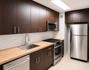 3883 Turtle Creek Boulevard - Photo Thumbnail 7