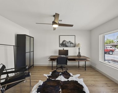 5449 E Larkspur Drive - Photo Thumbnail 11