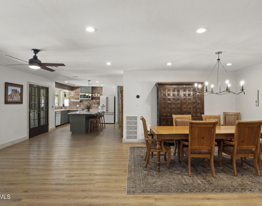 5449 E Larkspur Drive - Photo Thumbnail 18
