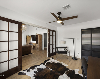 5449 E Larkspur Drive - Photo Thumbnail 12