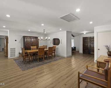 5449 E Larkspur Drive - Photo Thumbnail 17