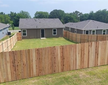 406 E Munson Street - Photo Thumbnail 16