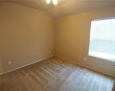 8512 Minturn Drive - Photo Thumbnail 15