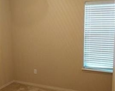 8512 Minturn Drive - Photo Thumbnail 26