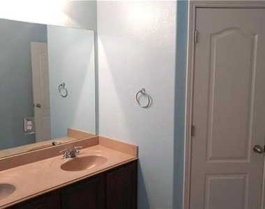 8512 Minturn Drive - Photo Thumbnail 21