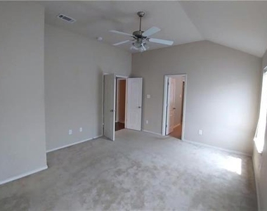 8512 Minturn Drive - Photo Thumbnail 16
