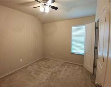 8512 Minturn Drive - Photo Thumbnail 24