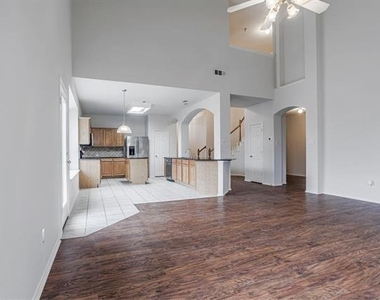 7025 Michael Drive - Photo Thumbnail 11