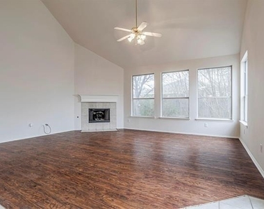 7025 Michael Drive - Photo Thumbnail 8