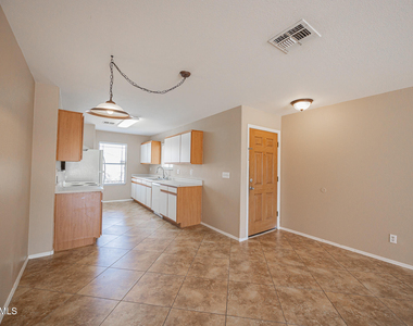 6413 W Elwood Street - Photo Thumbnail 6