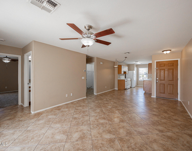6413 W Elwood Street - Photo Thumbnail 4
