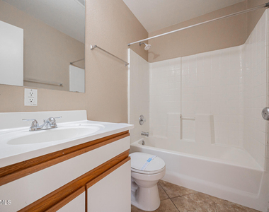 6413 W Elwood Street - Photo Thumbnail 14
