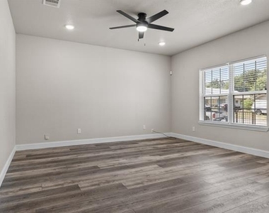 850 E Harvey Avenue - Photo Thumbnail 7