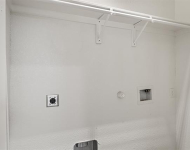 850 E Harvey Avenue - Photo Thumbnail 19
