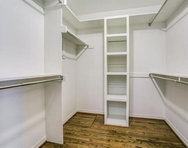 9210 San Fernando Way - Photo Thumbnail 7