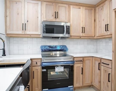 5881 Preston View Boulevard - Photo Thumbnail 4