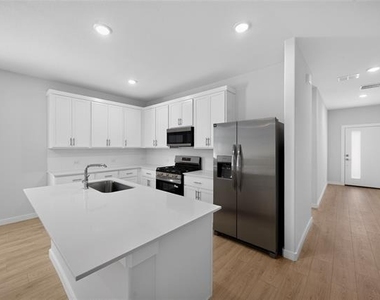3508 Brazos Drive - Photo Thumbnail 8