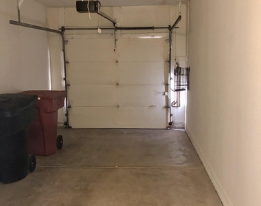 11515 N 91st Street - Photo Thumbnail 19