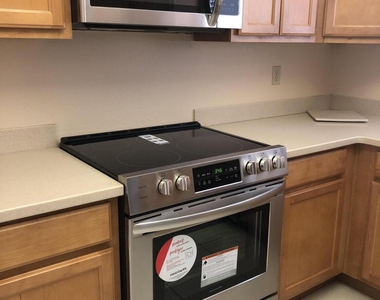 11515 N 91st Street - Photo Thumbnail 8