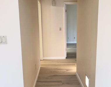 11515 N 91st Street - Photo Thumbnail 11