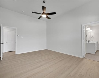 2650 Bechtol Street - Photo Thumbnail 15