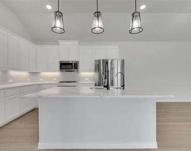 2650 Bechtol Street - Photo Thumbnail 8