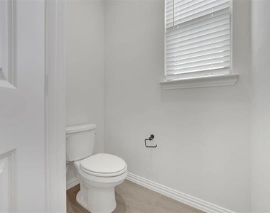 2650 Bechtol Street - Photo Thumbnail 25