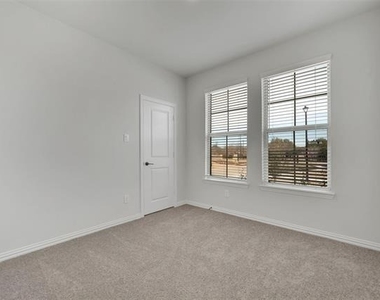 2650 Bechtol Street - Photo Thumbnail 21
