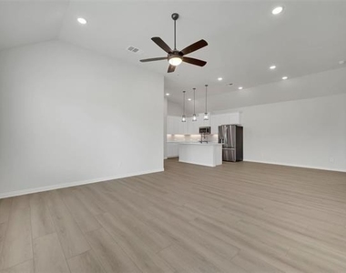 2650 Bechtol Street - Photo Thumbnail 12