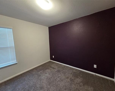 3128 Winoak Drive - Photo Thumbnail 4
