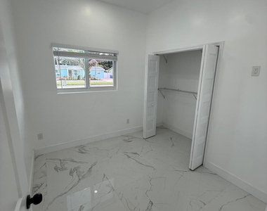 6319 Southgate Boulevard - Photo Thumbnail 28
