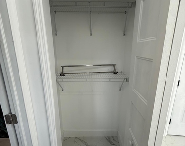 6319 Southgate Boulevard - Photo Thumbnail 44
