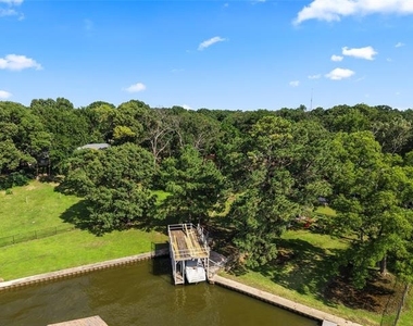 323 Dyer Circle - Photo Thumbnail 29