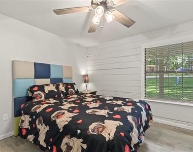 323 Dyer Circle - Photo Thumbnail 11