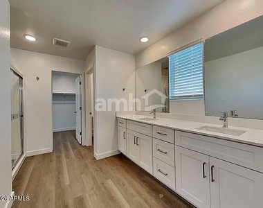 4536 S 98th Ln Street - Photo Thumbnail 5