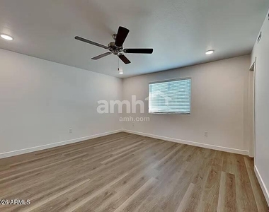 4536 S 98th Ln Street - Photo Thumbnail 9