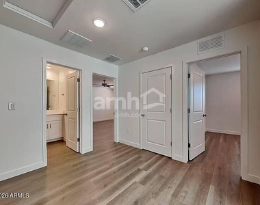 4536 S 98th Ln Street - Photo Thumbnail 8