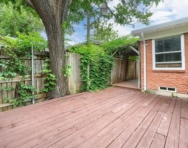10628 Benbrook Drive - Photo Thumbnail 20