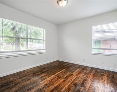 10628 Benbrook Drive - Photo Thumbnail 14