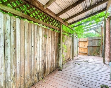 10628 Benbrook Drive - Photo Thumbnail 21