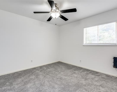 1300 Pioneer Lane - Photo Thumbnail 18