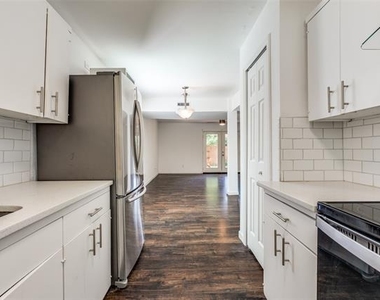 1300 Pioneer Lane - Photo Thumbnail 11